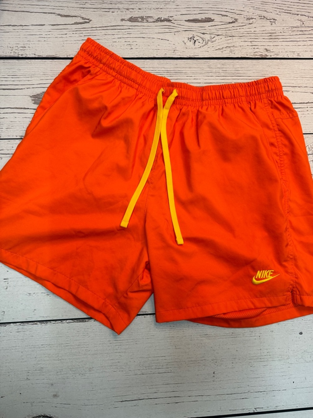 Mens Nike Club Flow Mesh Lined Elastic Waist Size L